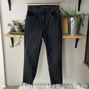 Mott & Bow Faded Washed Black Mom Jeans Raw Hem Straight Leg Size 26